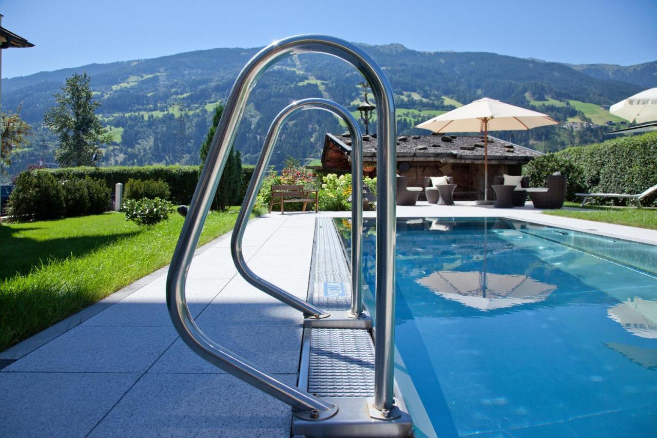 Hotel Riedl Im Zillertal Stumm Exterior foto